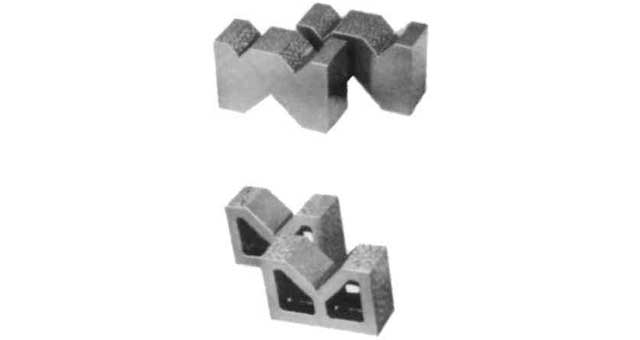 VEE BLOCKS CAST IRON 100x65x41mm set of 2pcs., Price for 1, IMPA 651057, ISSA 6109000, Weight 3.00Kg HS Code: 82057000 Origin: INDIA