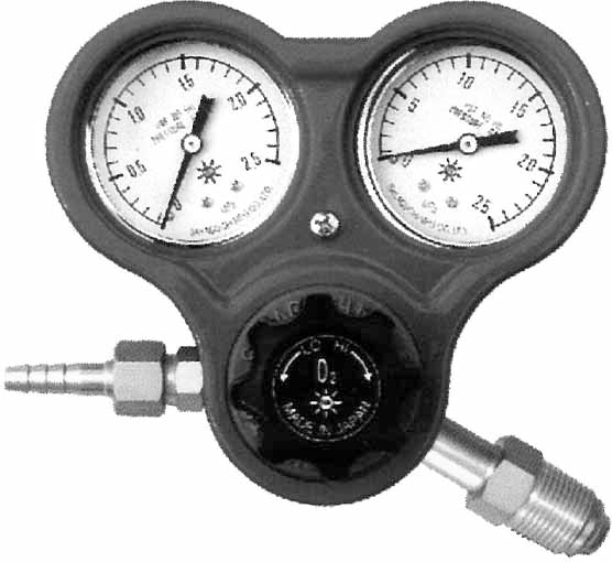 PRESSURE GAUGE REGULATOR OXYGEN M70 1/4" R OUTLET , Price per PIECE , Country Of Origin : NL , HS Code: 82031000 , Net Weight: 1 , IMPA - 850191 - ISSA